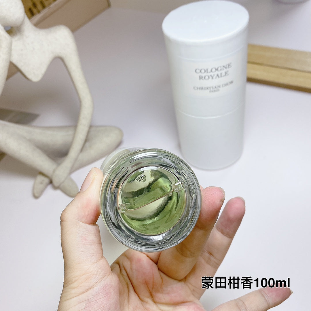 Montaigne fragrance for women