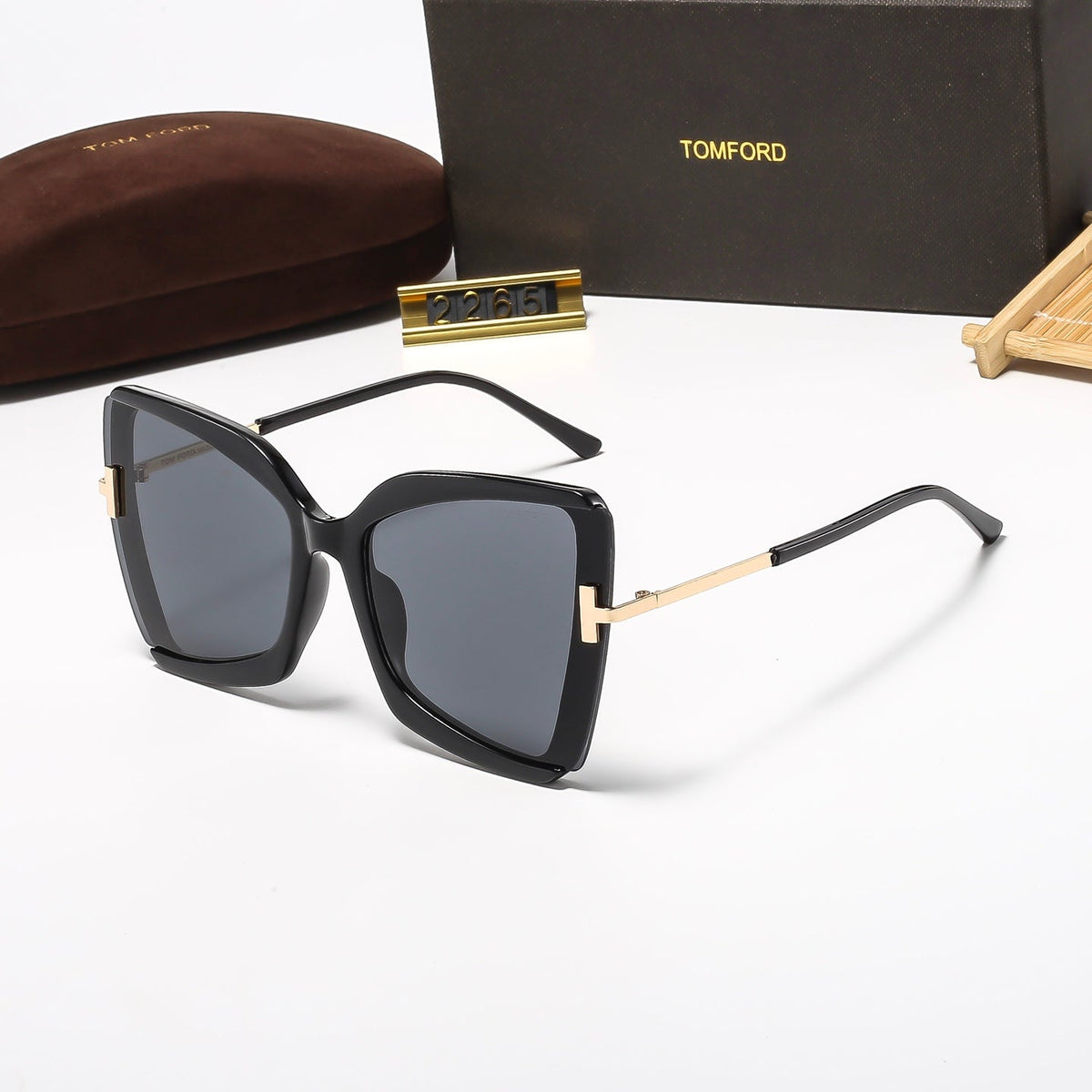 Fashion Eyewear: Elevate Your Style with Exquisite Craftsmanship-553