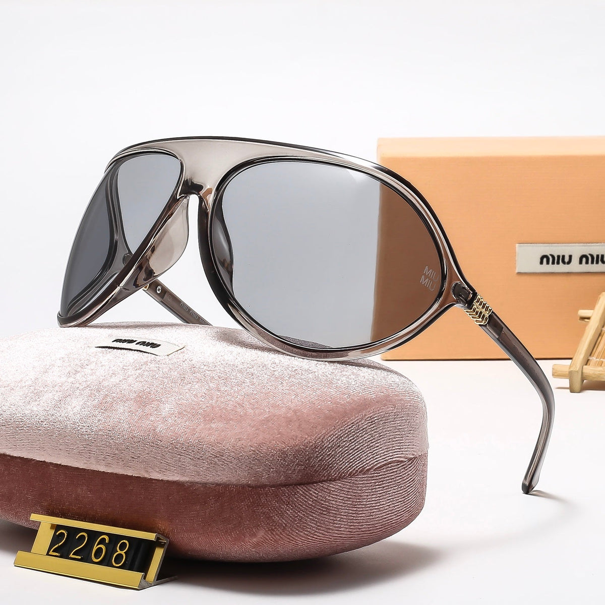 Fashion Eyewear: Elevate Your Style with Exquisite Craftsmanship-557