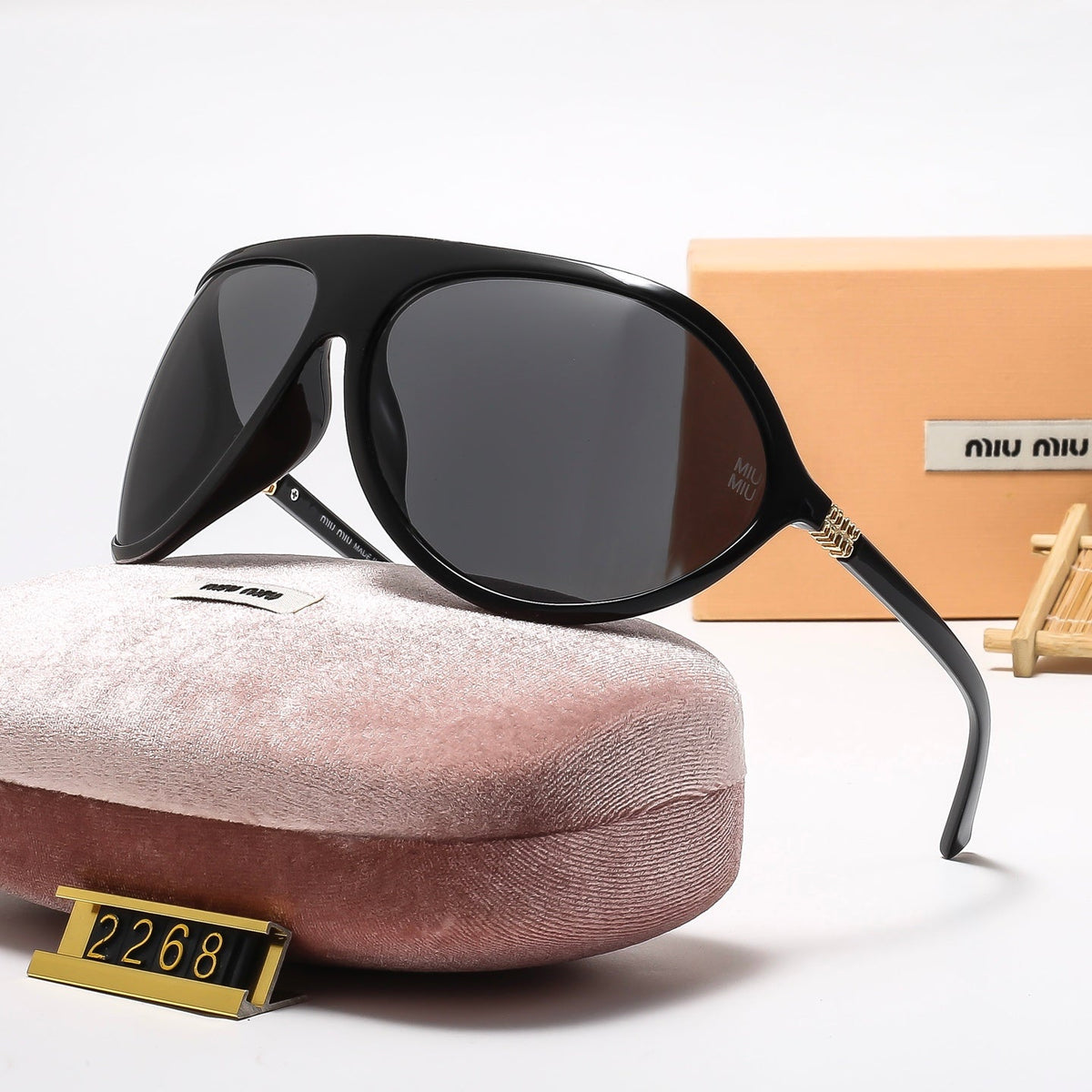 Fashion Eyewear: Elevate Your Style with Exquisite Craftsmanship-557