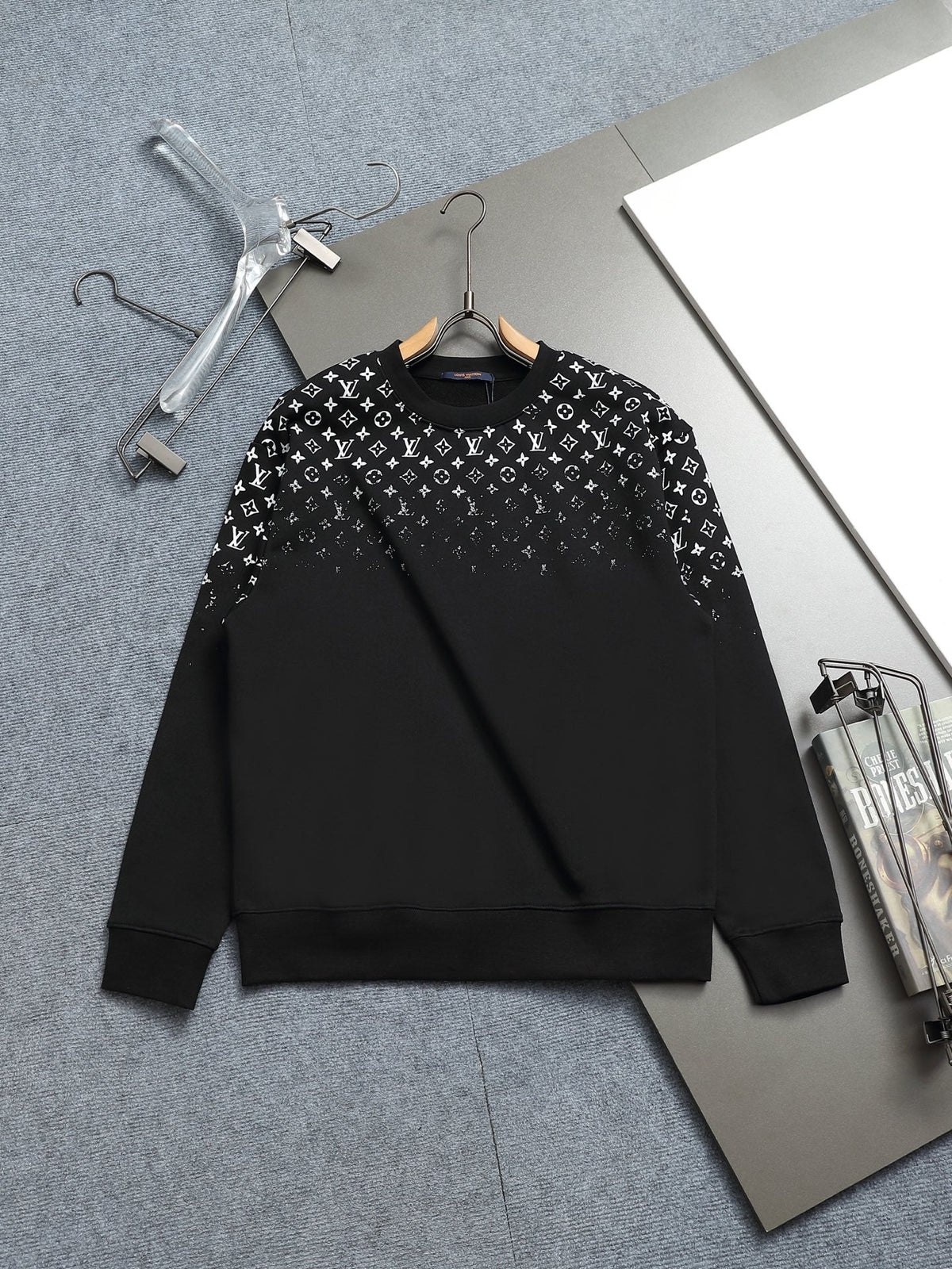 Classic Fashion Sweater-1000