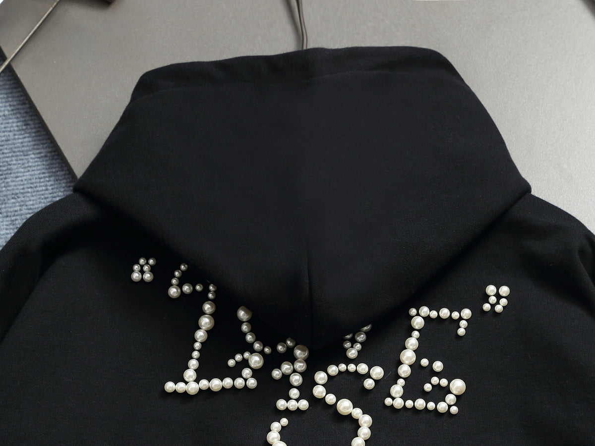 Classic Fit Hoodie-1004