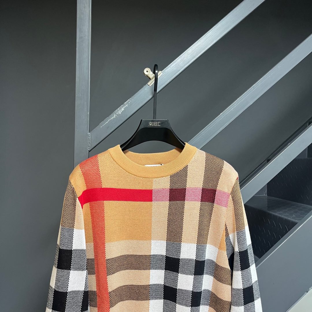 Classic Fashion Sweater-1001