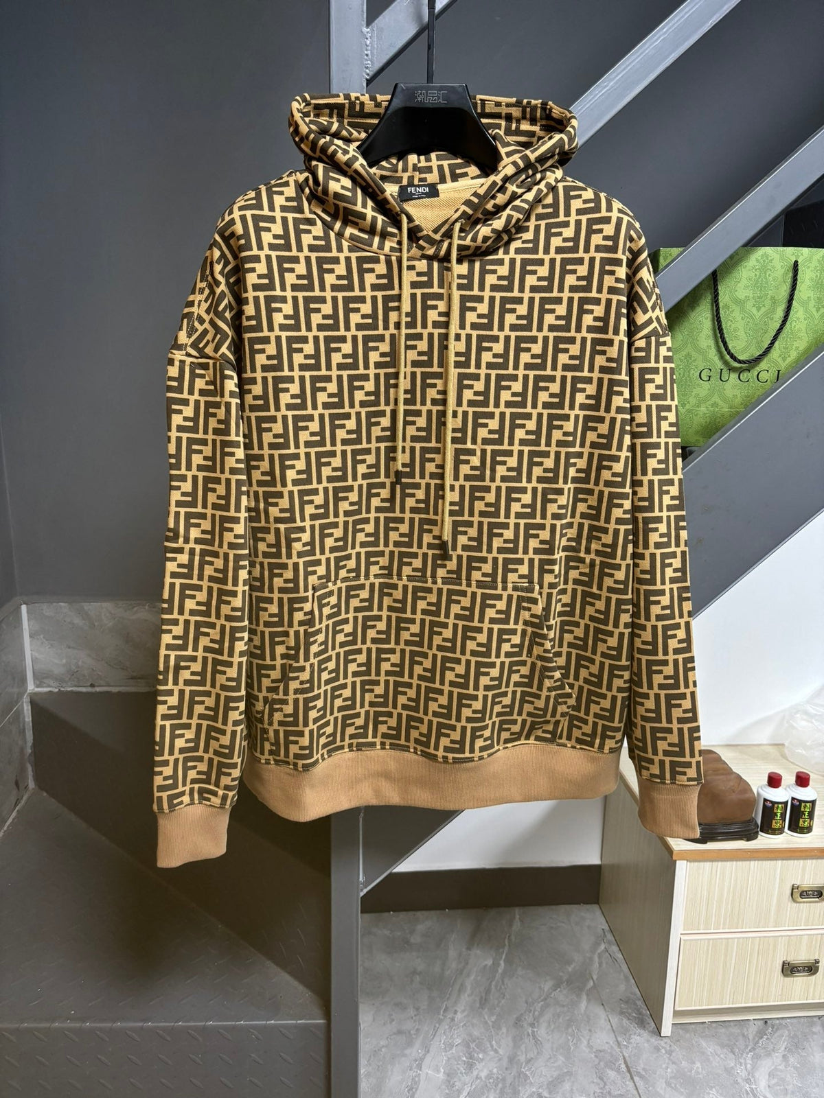 Classic Fit Hoodie-1007