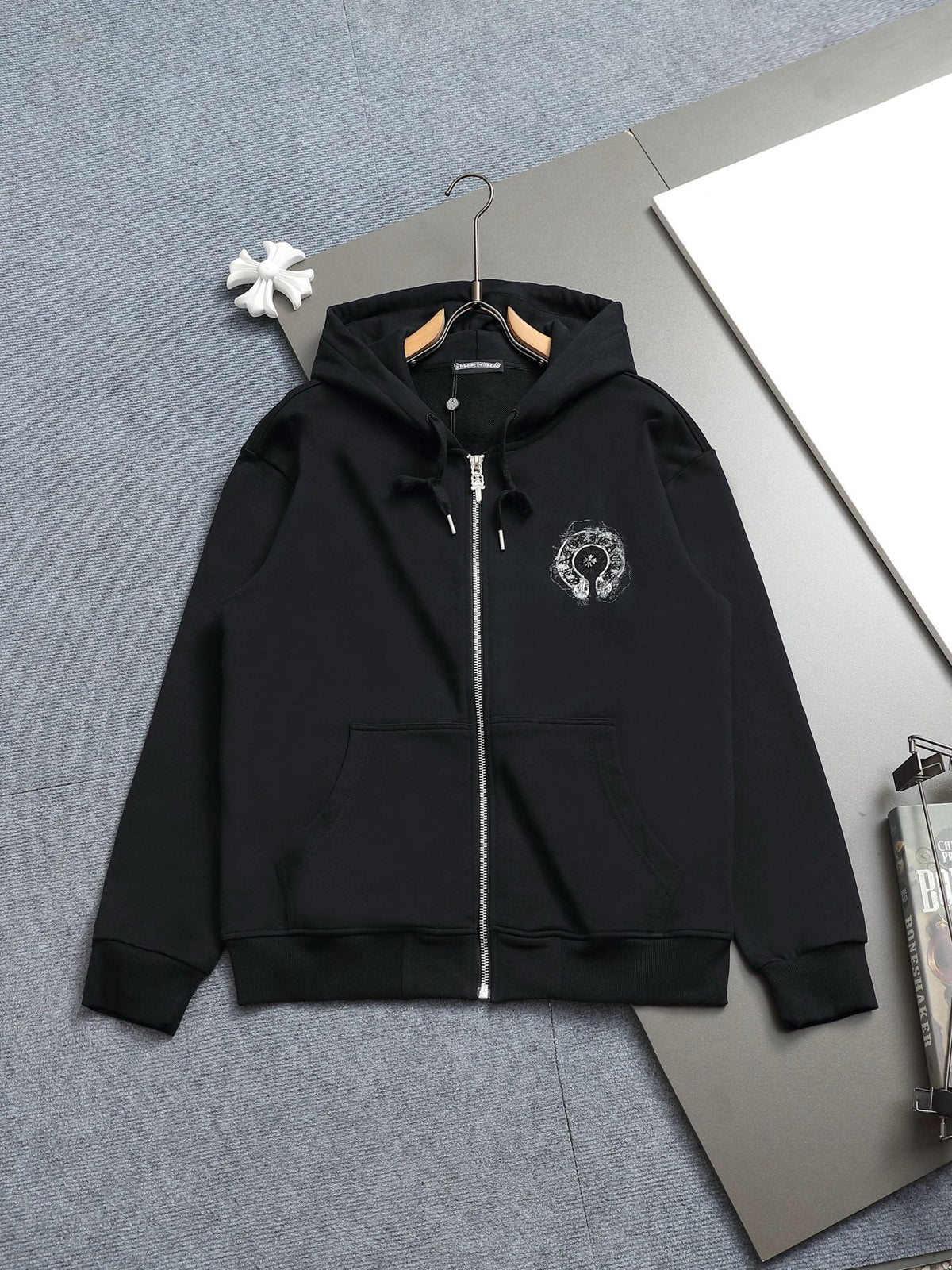 Classic Fit Hoodie-1010