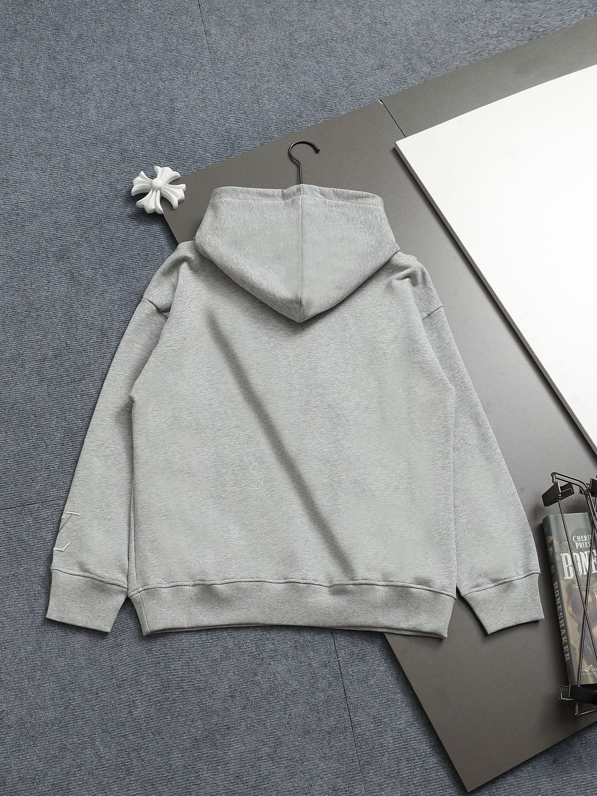 Classic Fit Hoodie-1011