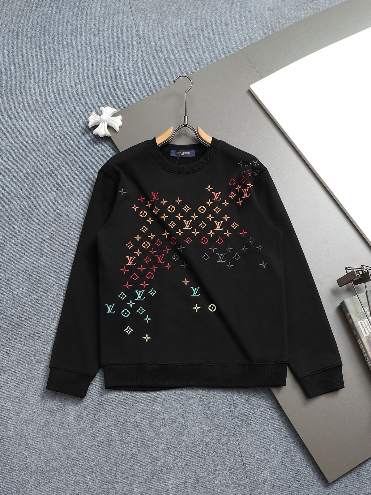 Classic Fashion Sweater-1008