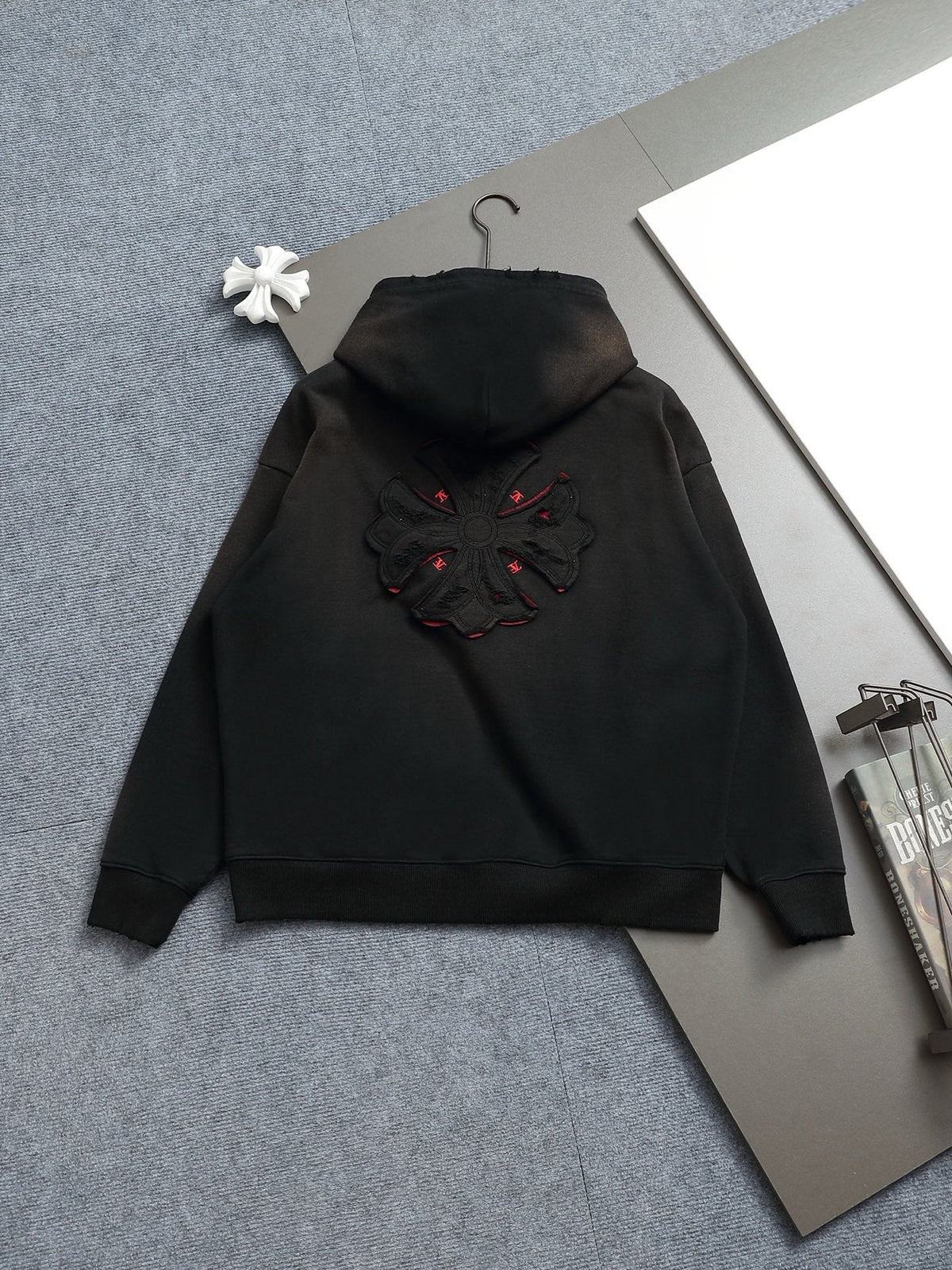 Classic Fit Hoodie-1014