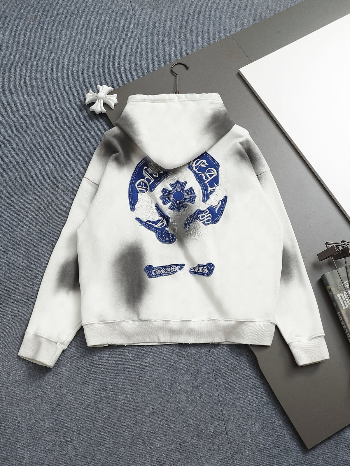 Classic Fit Hoodie-1015