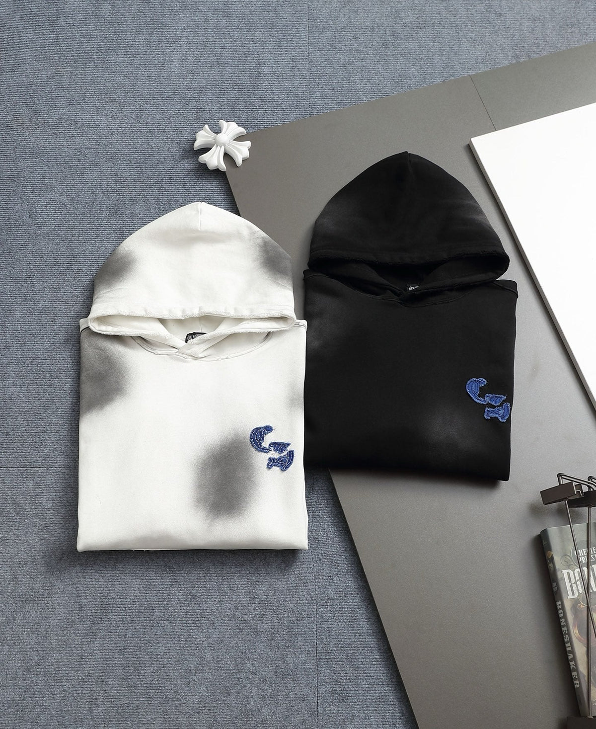 Classic Fit Hoodie-1015