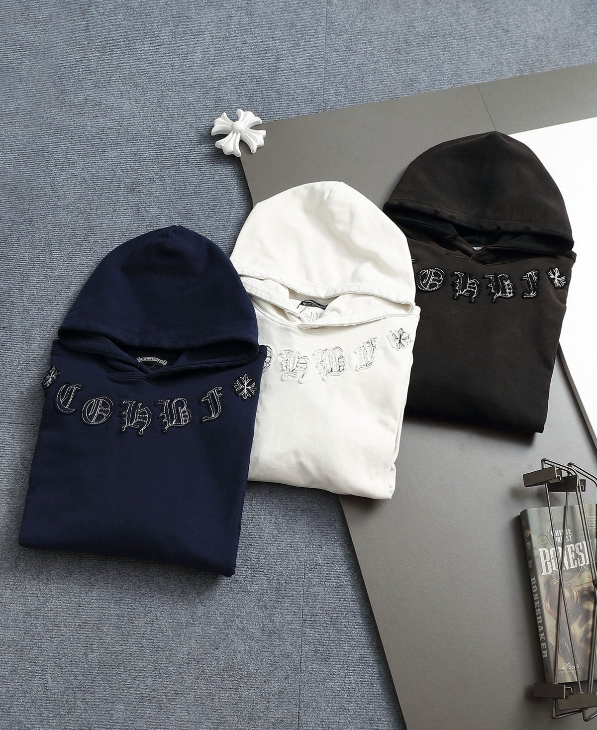 Classic Fit Hoodie-1016