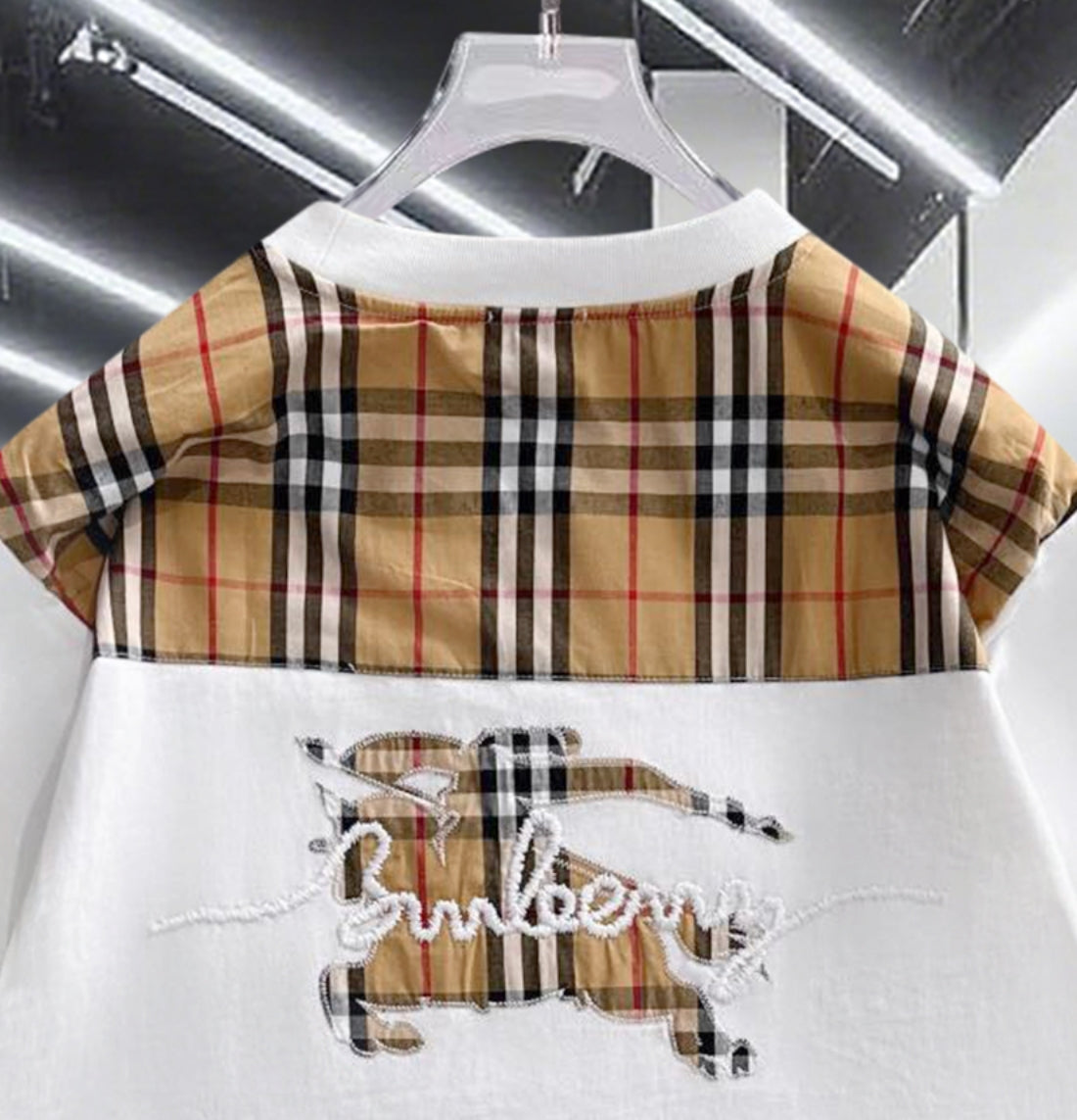 Classic Fashion Sweater-1010