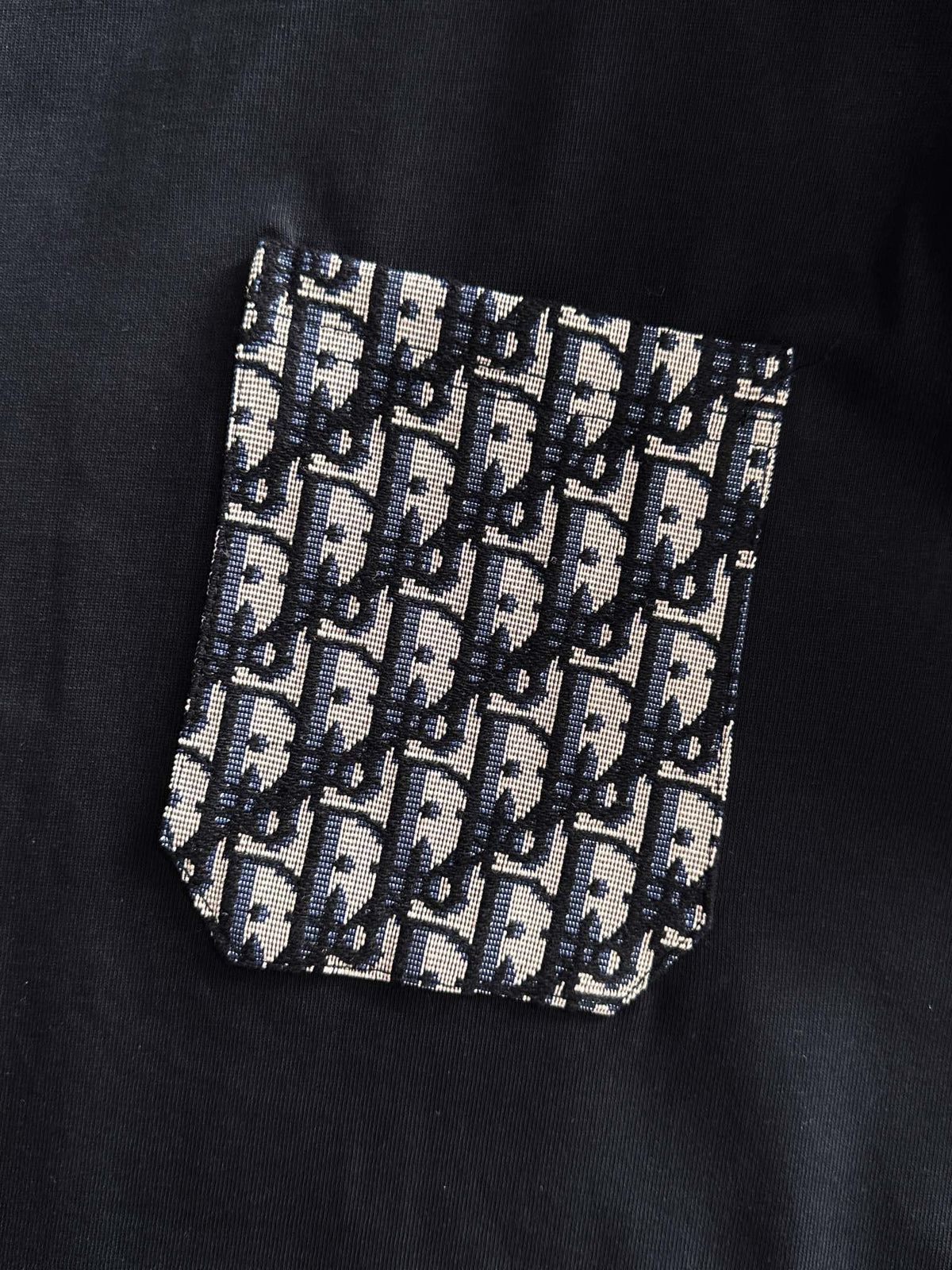 Classic Fashion Sweater-1011