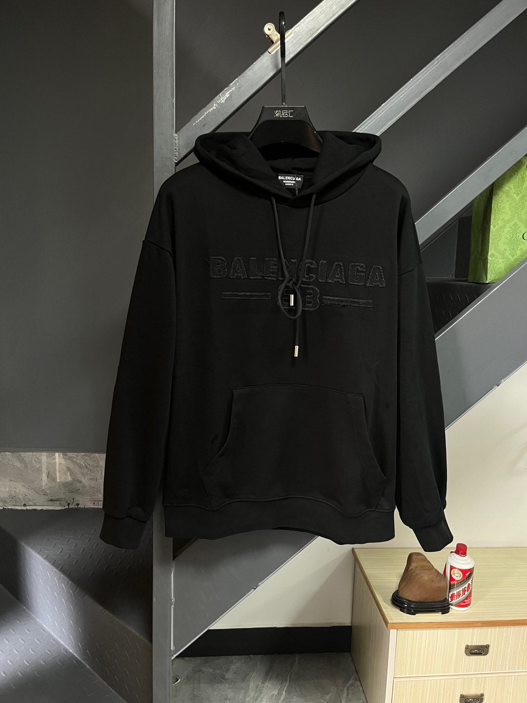 Classic Fit Hoodie-1020