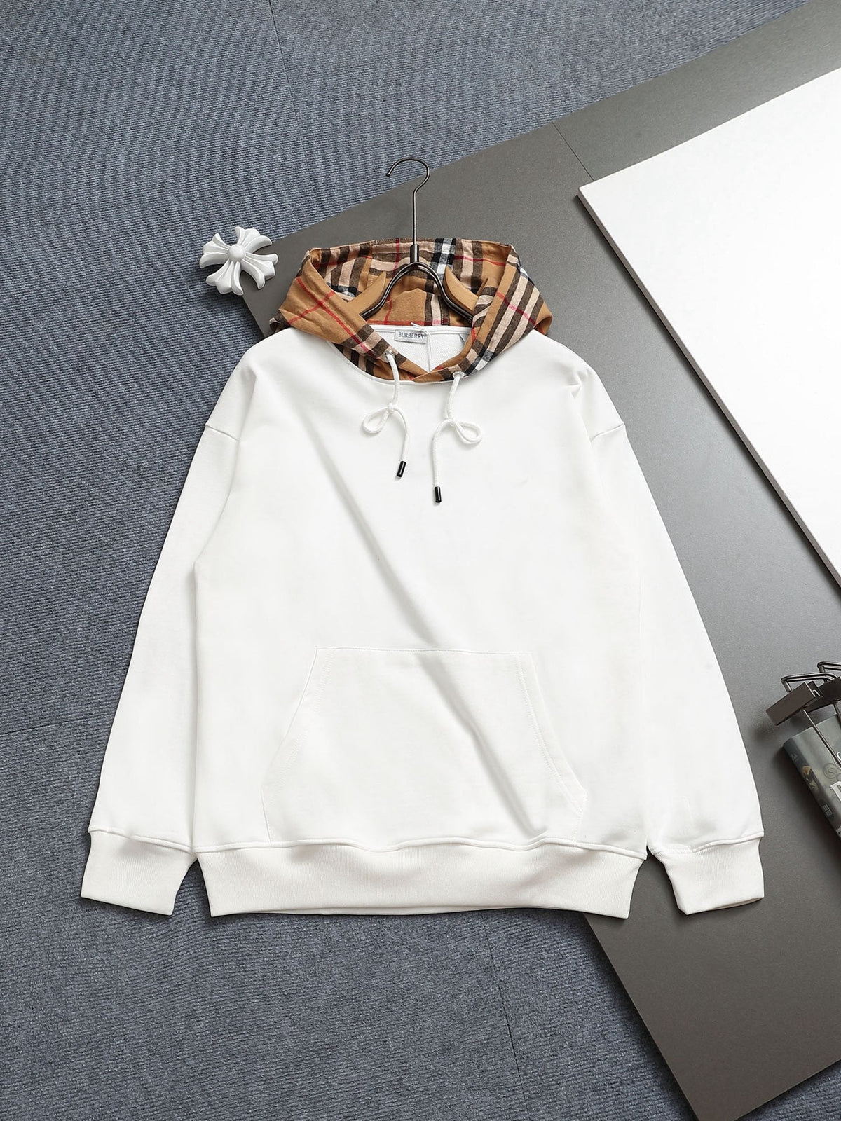 Classic Fit Hoodie-1030