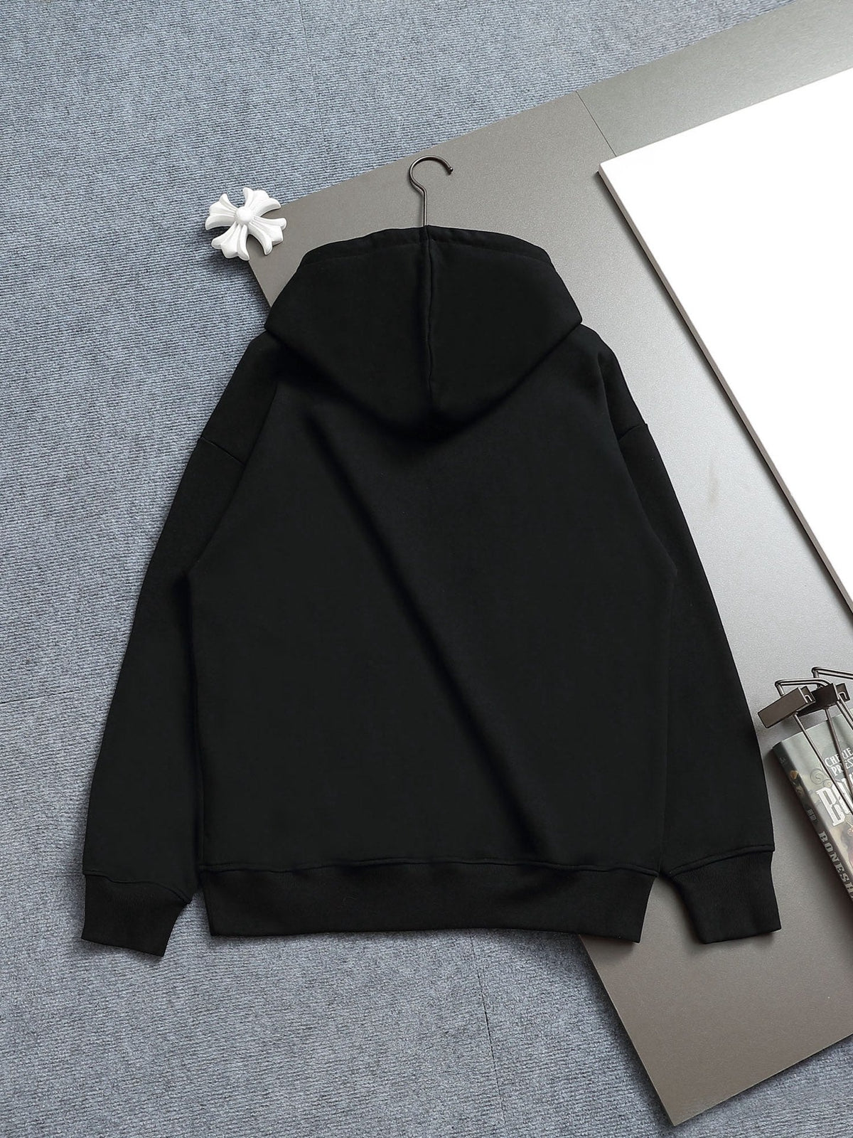 Classic Fit Hoodie-1026