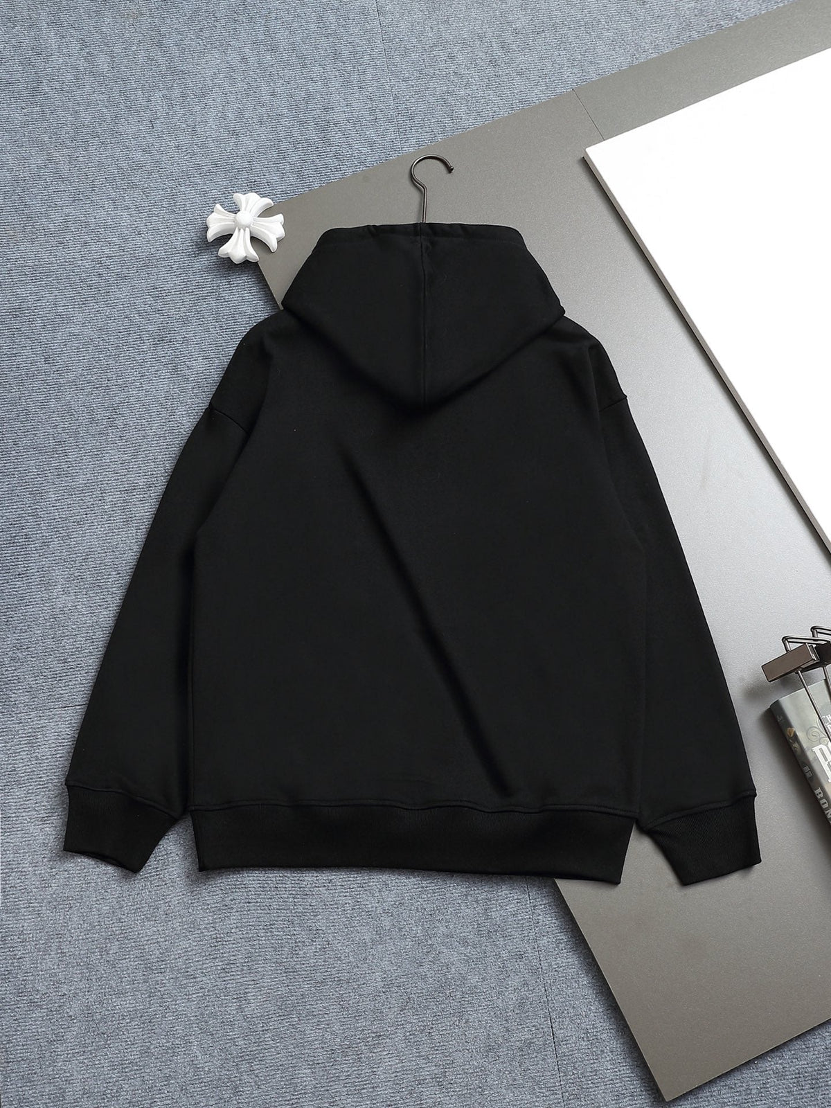 Classic Fit Hoodie-1027