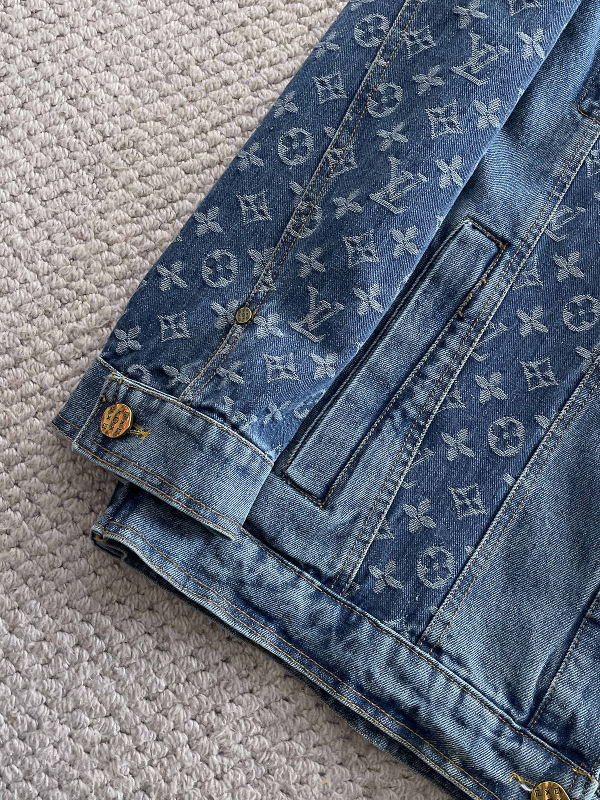 Chic Comfort Jacket-1045