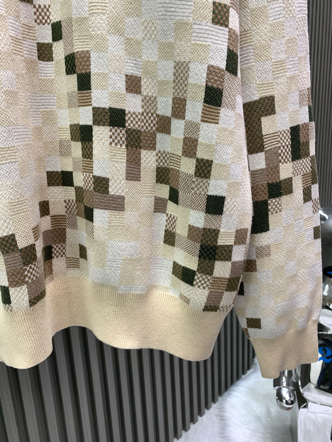 Classic Fashion Sweater-1088