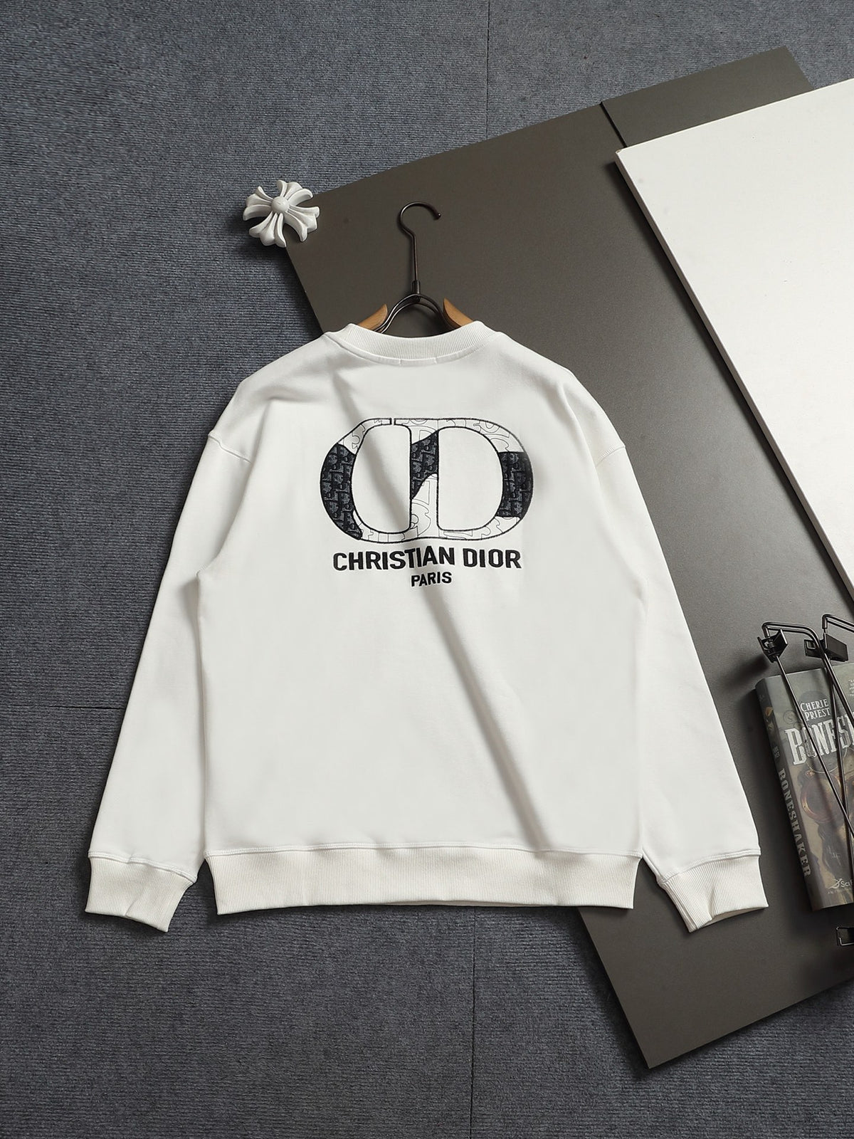 Classic Fashion Sweater-1190
