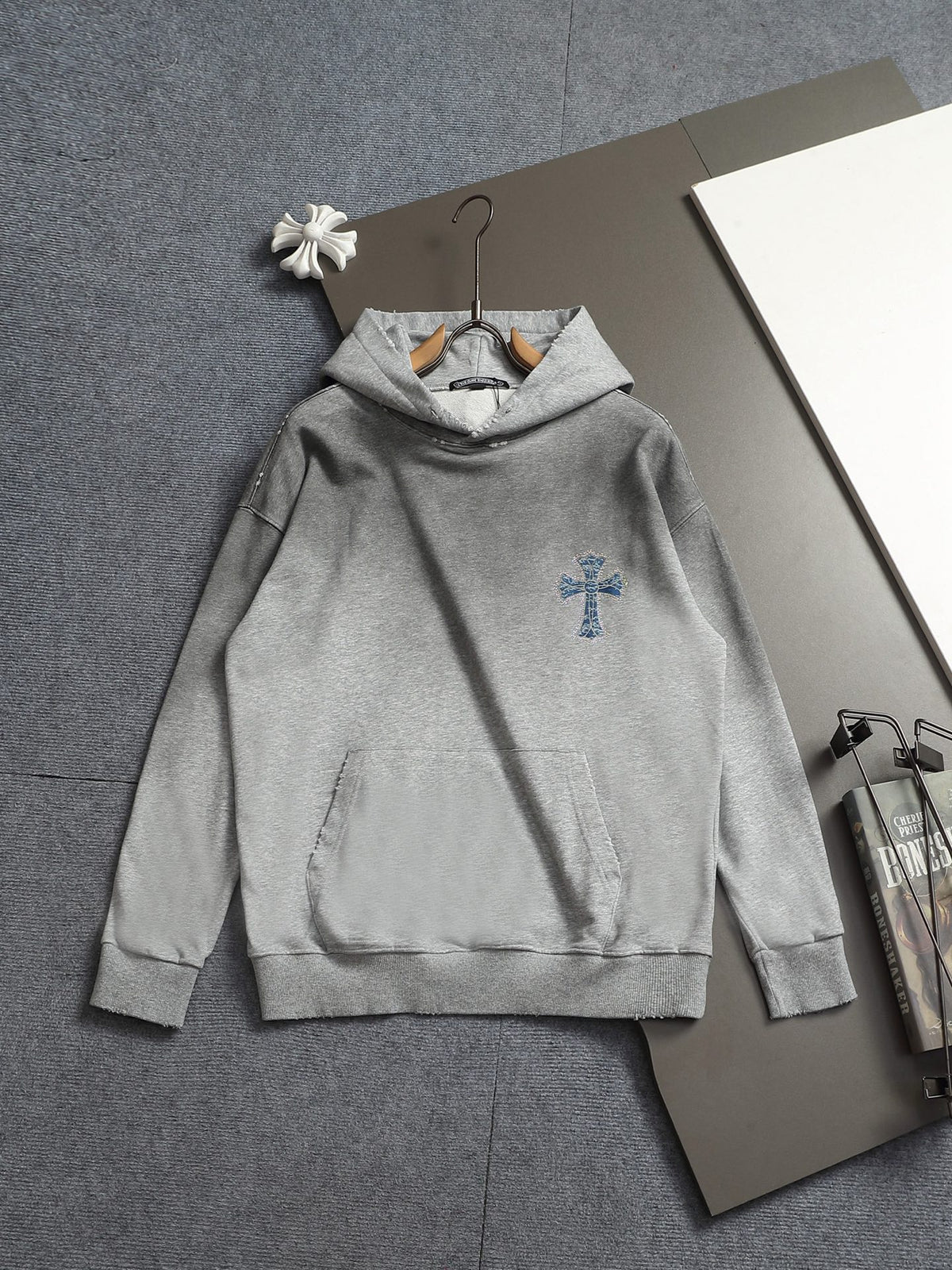 Classic Fit Hoodie-1109