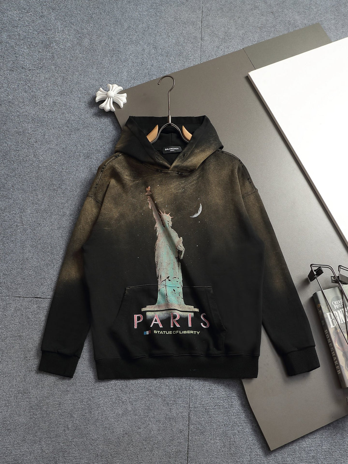 Classic Fit Hoodie-1113