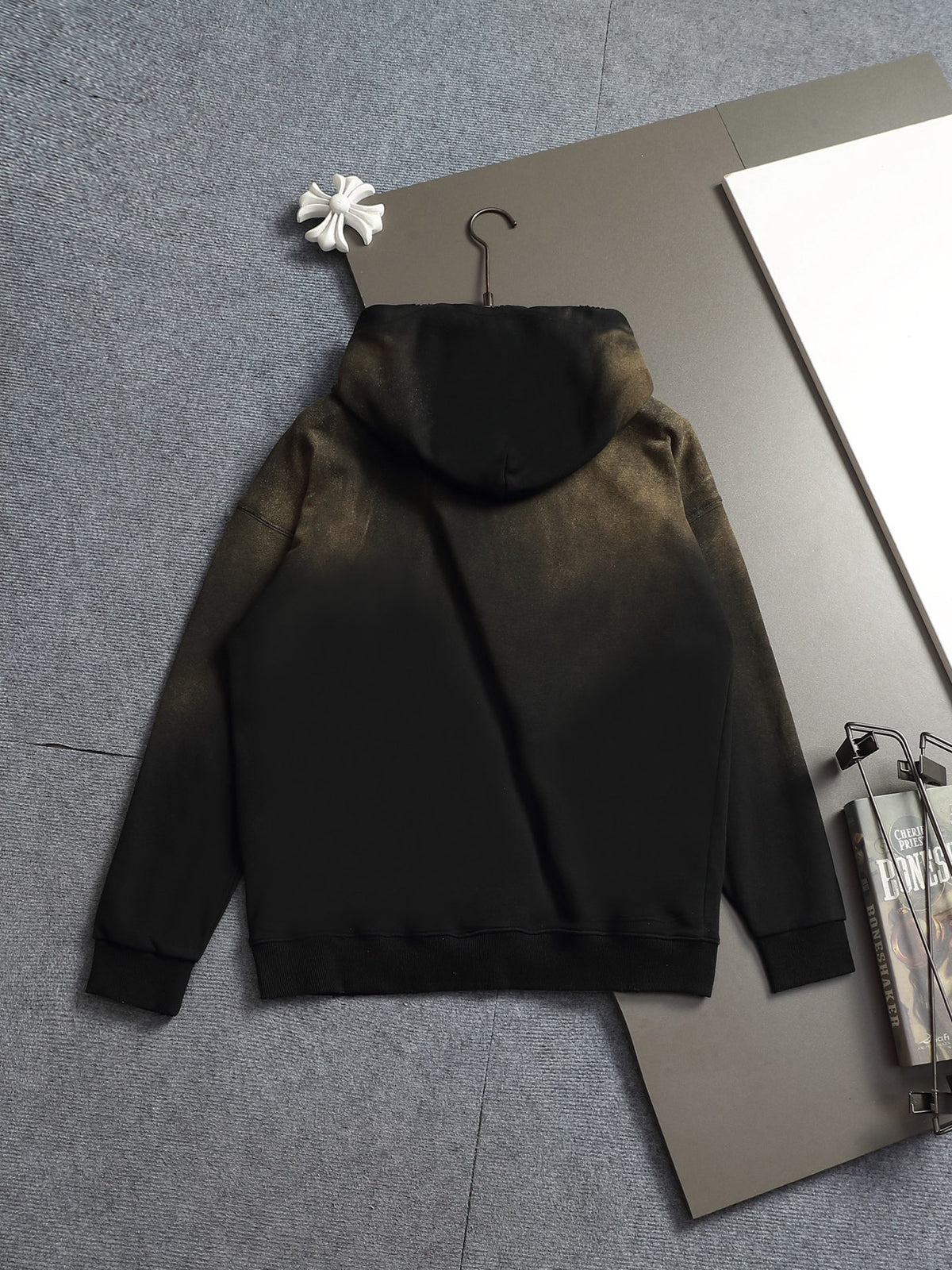 Classic Fit Hoodie-1113