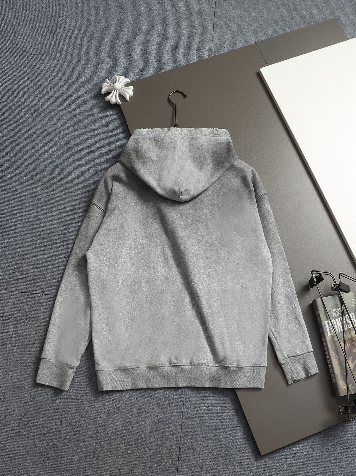 Classic Fit Hoodie-1114