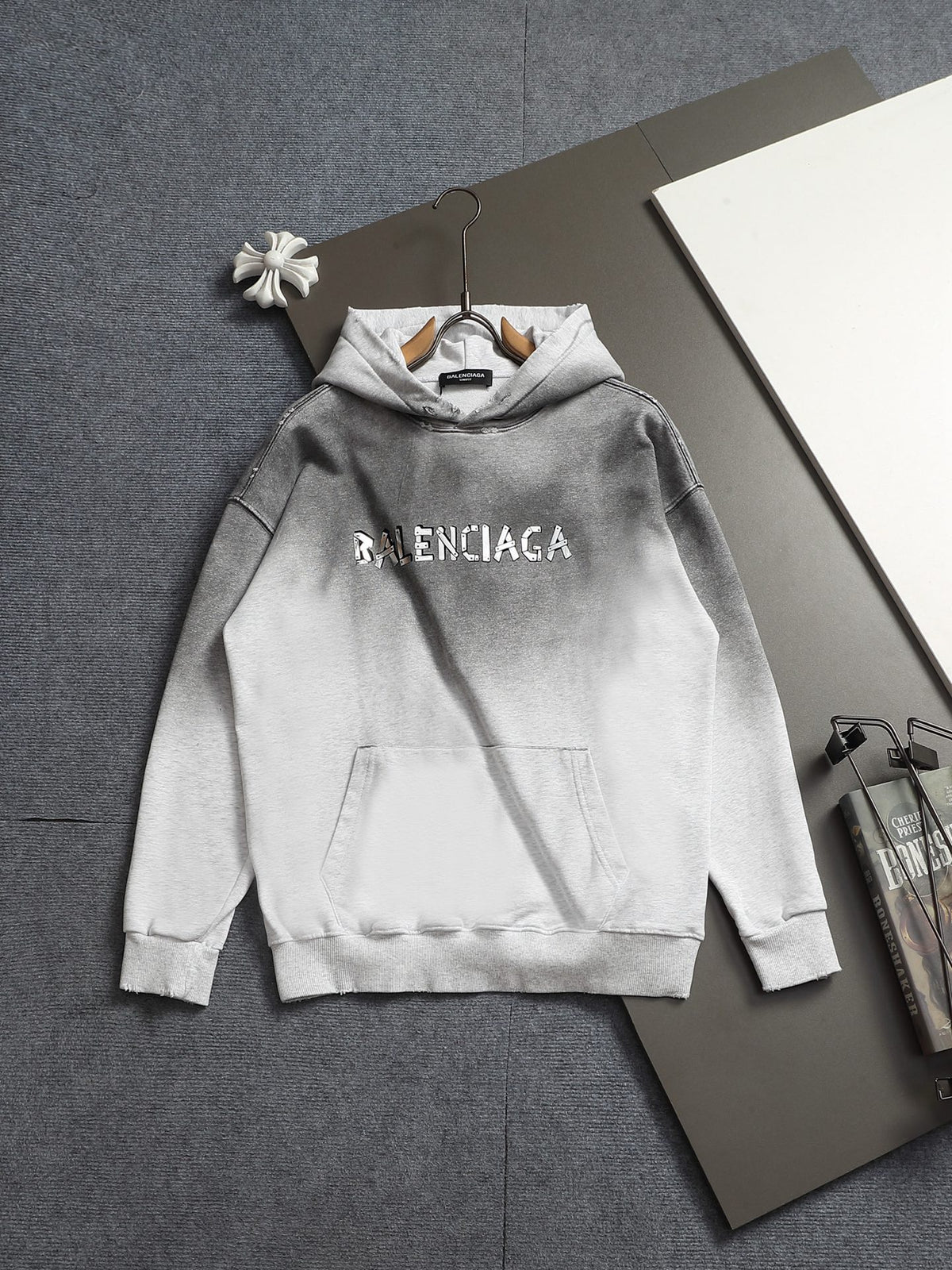 Classic Fit Hoodie-1116