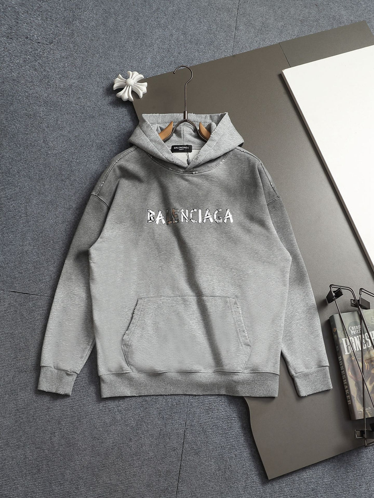Classic Fit Hoodie-1116