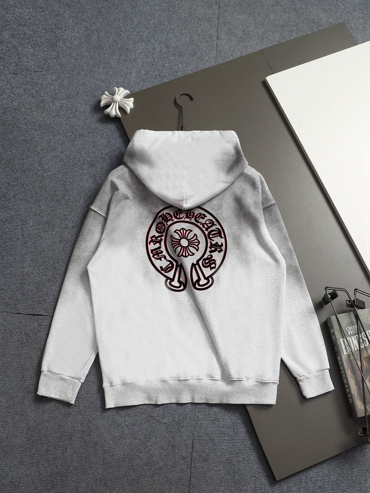 Classic Fit Hoodie-1117