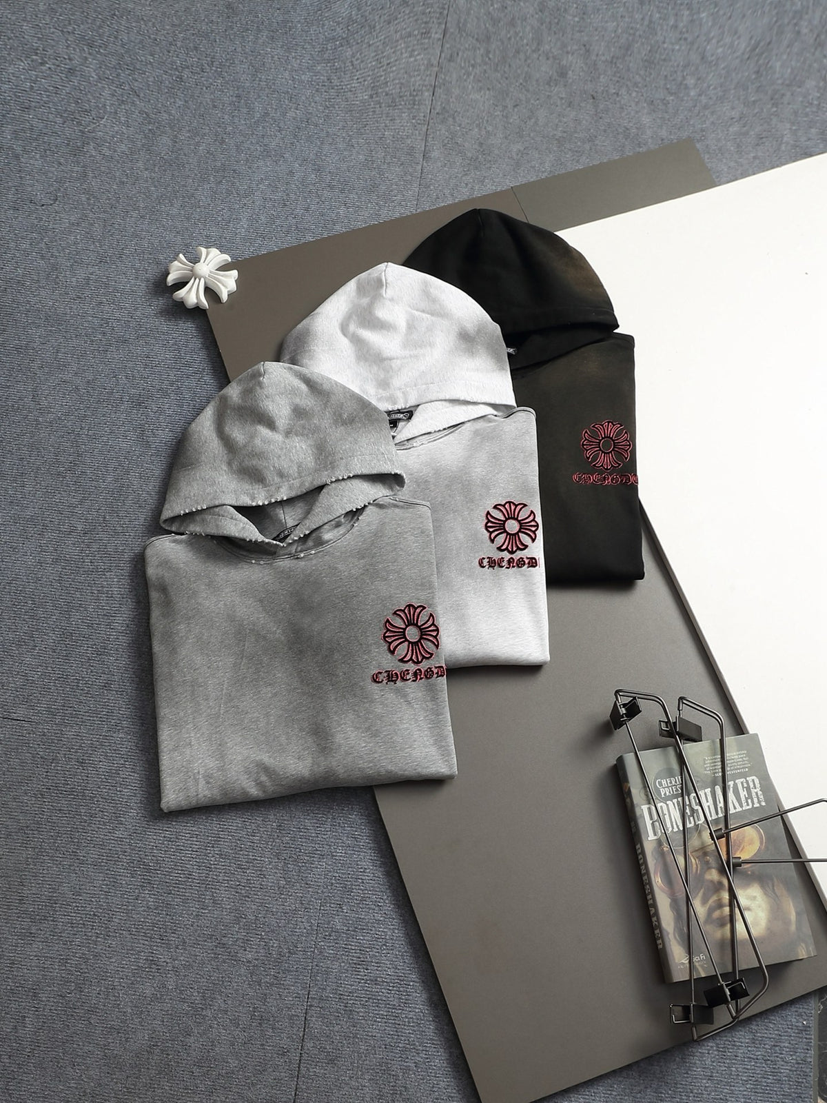 Classic Fit Hoodie-1117