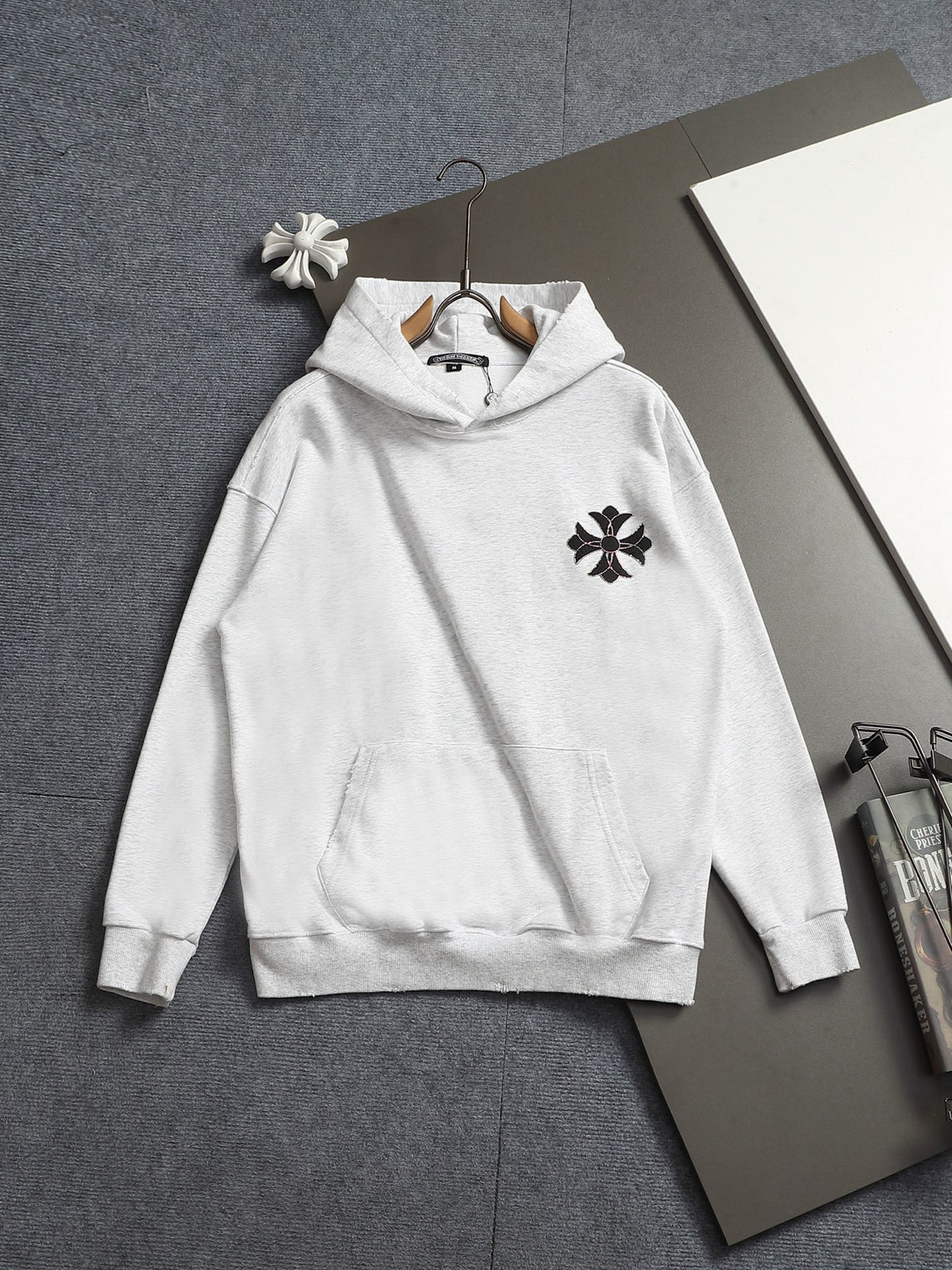Classic Fit Hoodie-1118
