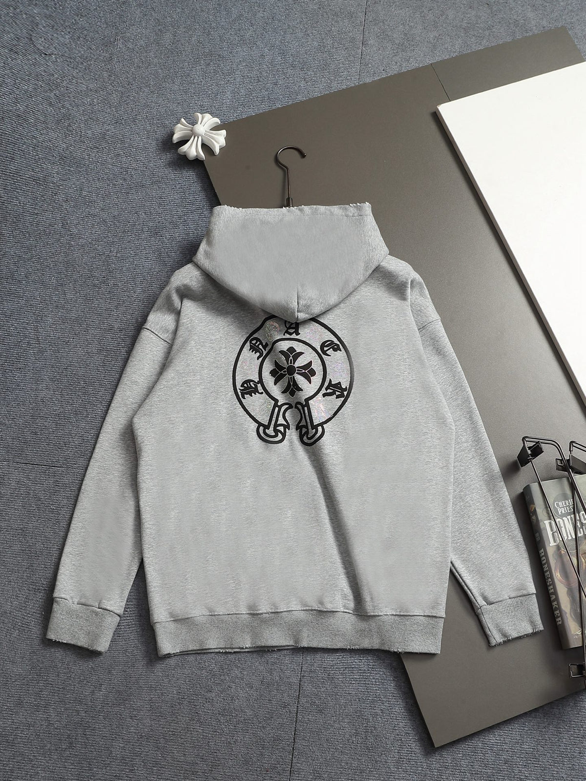 Classic Fit Hoodie-1118