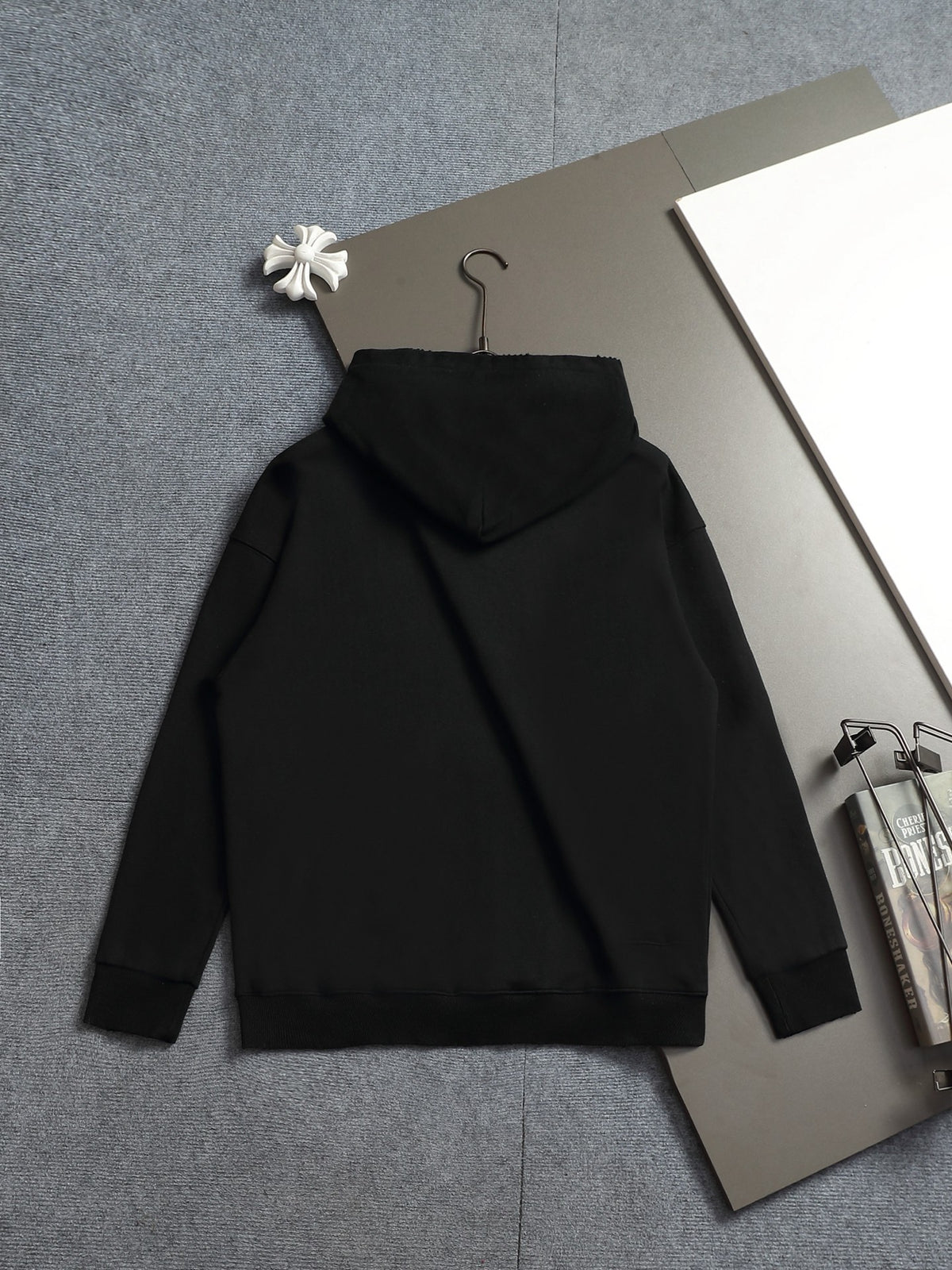 Classic Fit Hoodie-1123