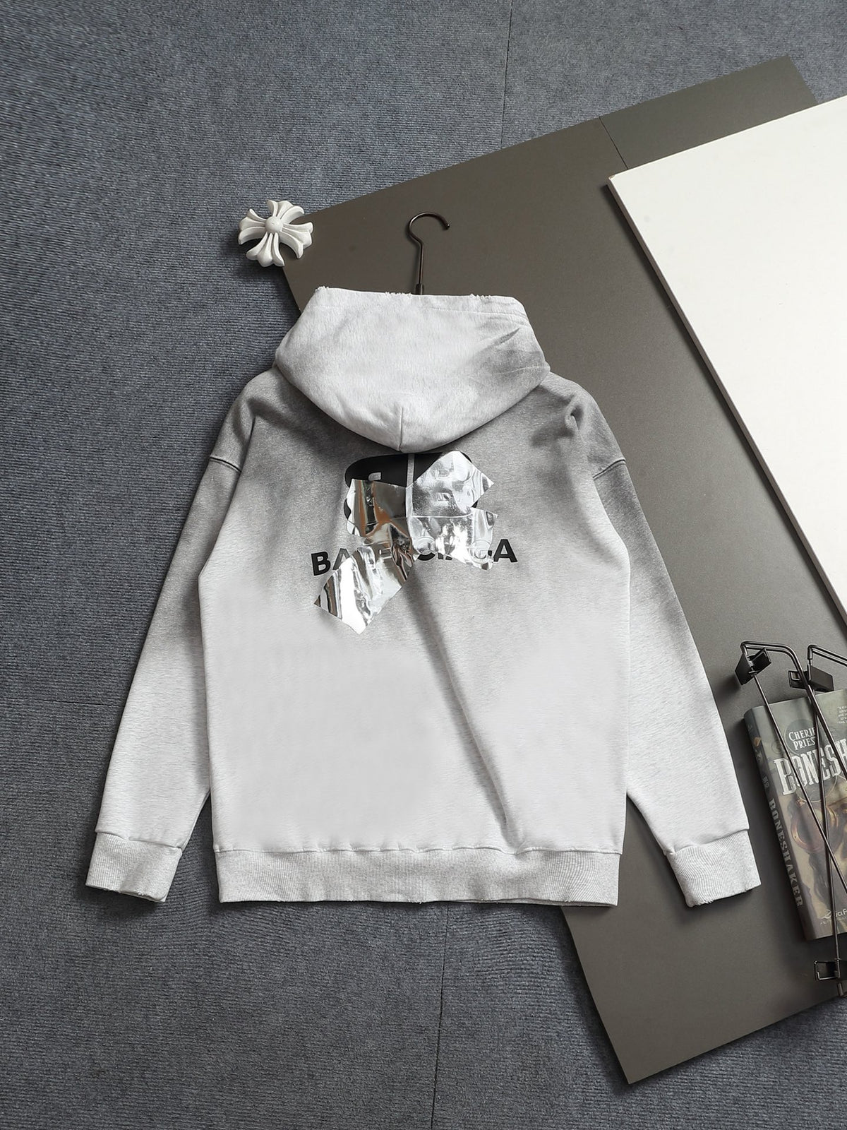 Classic Fit Hoodie-1124