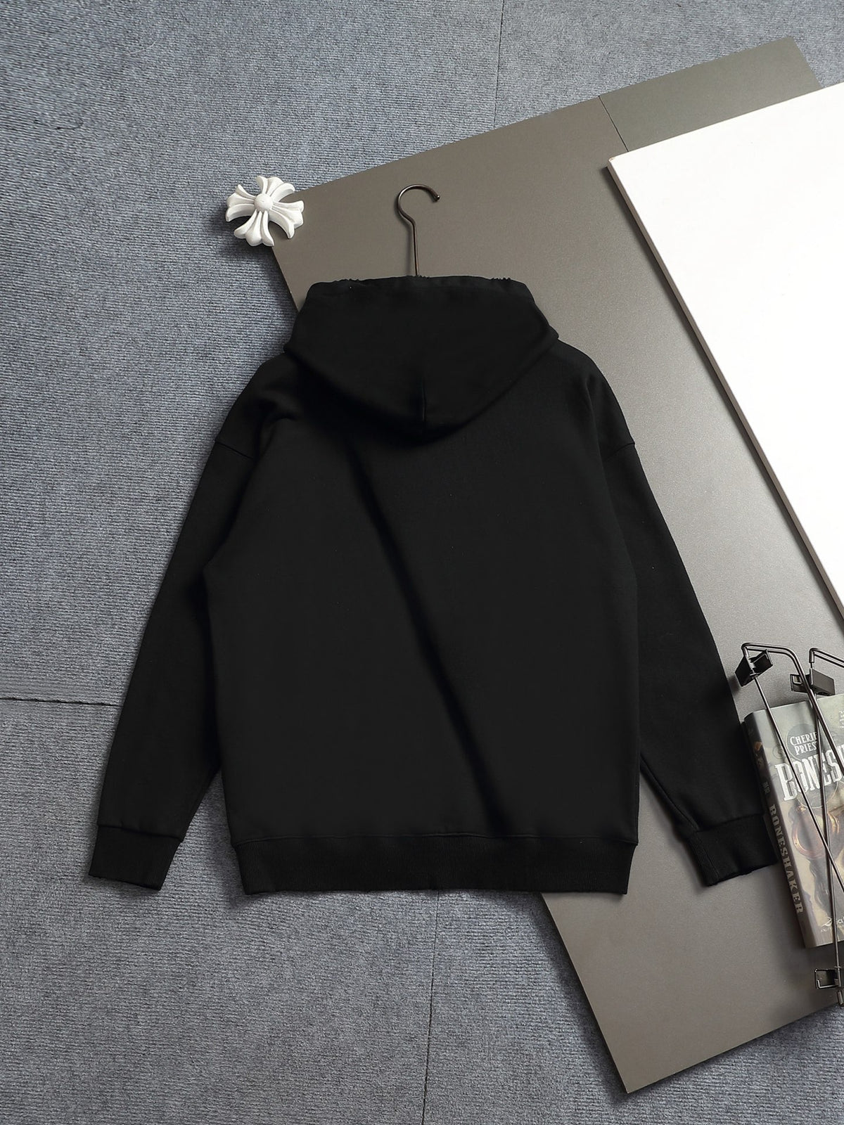 Classic Fit Hoodie-1125