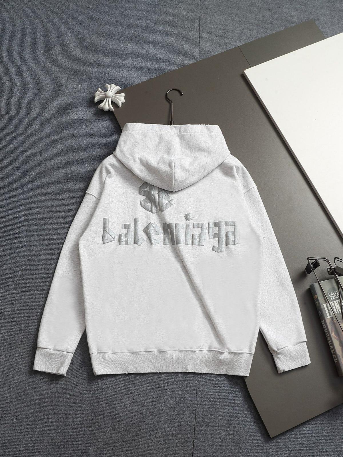 Classic Fit Hoodie-1126