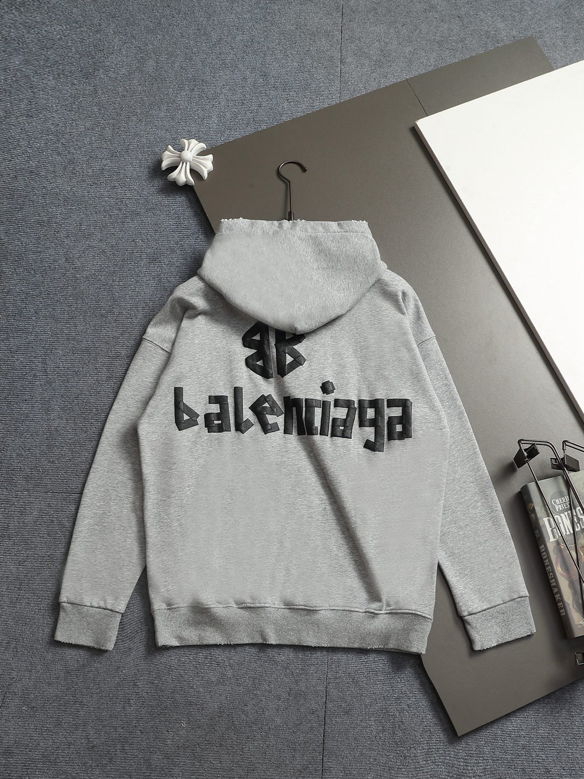Classic Fit Hoodie-1126