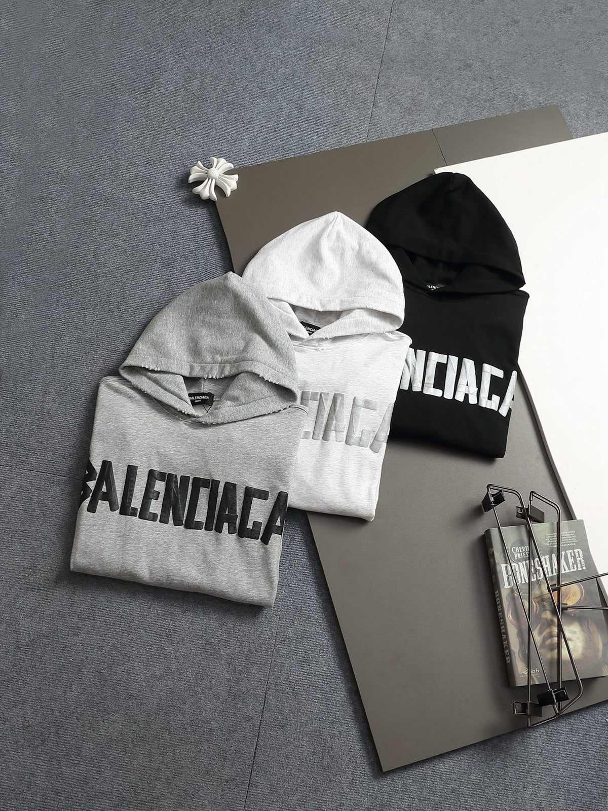 Classic Fit Hoodie-1126