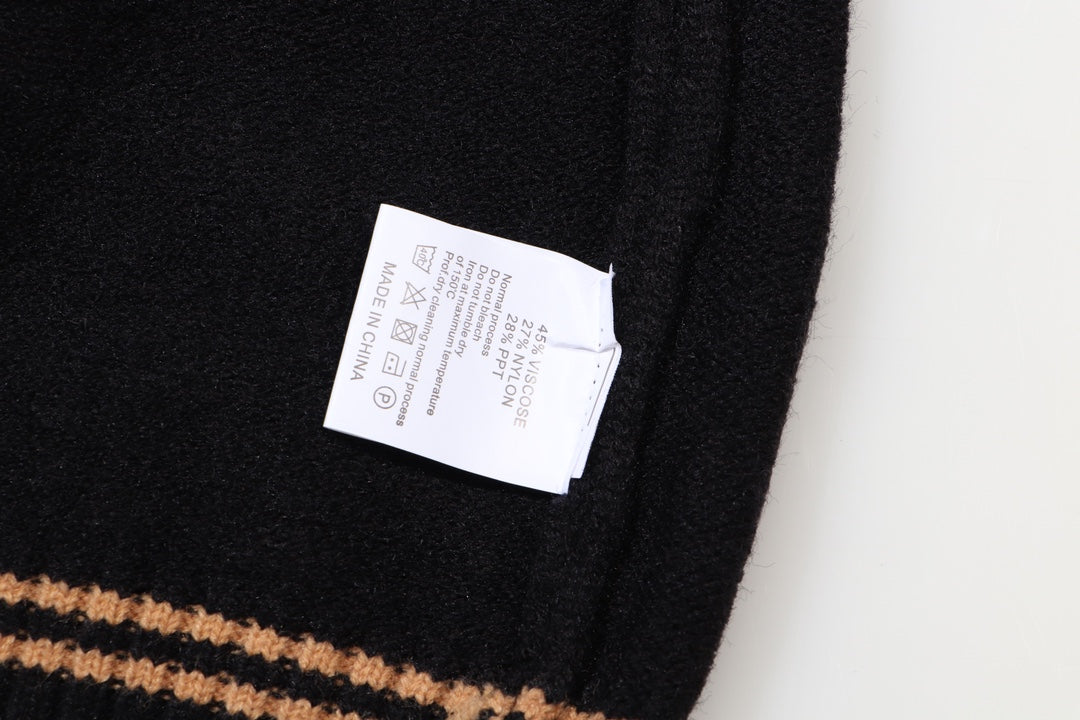Classic Fashion Sweater-1370
