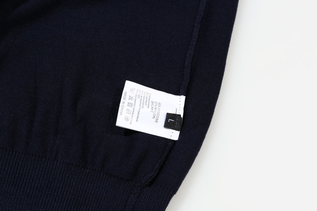 Classic Fashion Sweater-1373