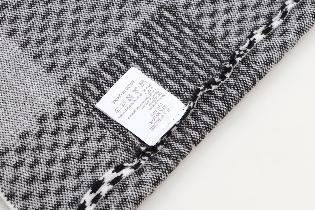 Classic Fashion Sweater-1405