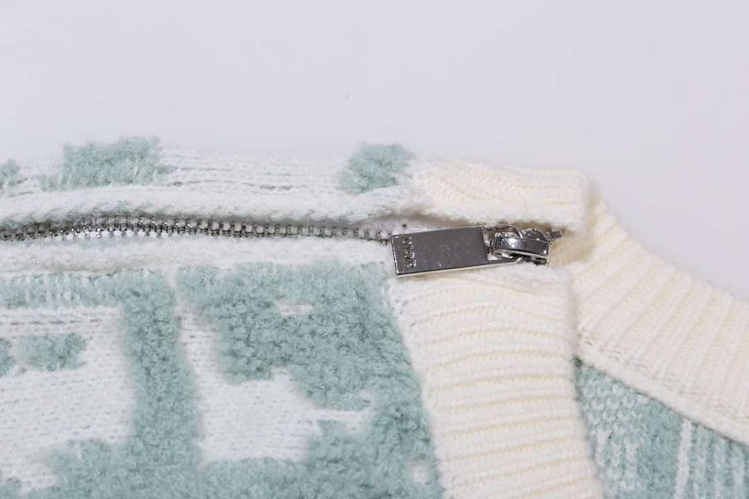 Classic Fashion Sweater-1420